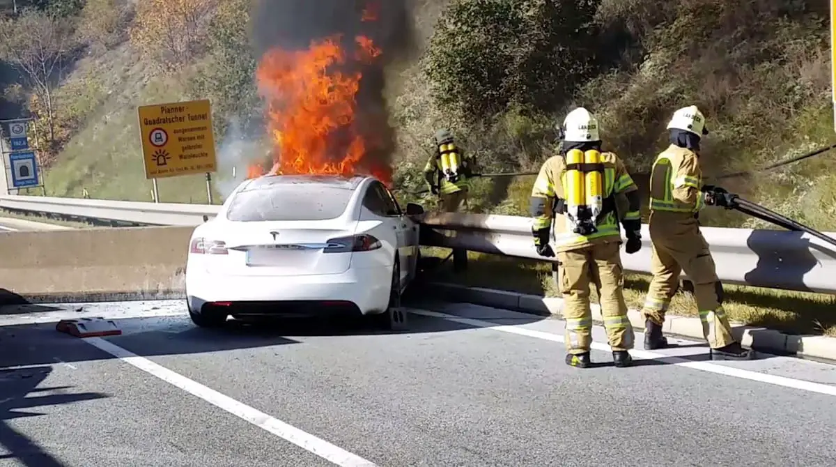 Warning to electric car drivers in extremely hot weather.