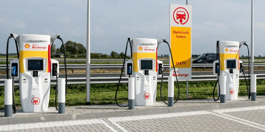 Shell expands its charging stations.