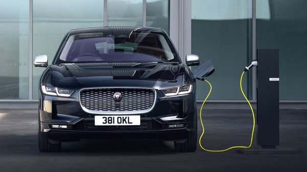 2021 Jaguar I-Pace update on technology and charging