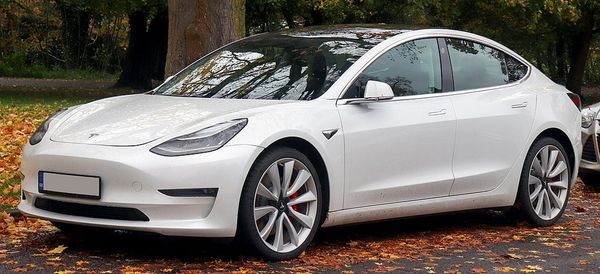 Tesla to start selling EVs in Israel.