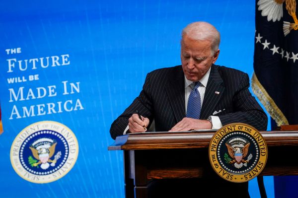 Biden to replace the entire federal fleet with electric vehicles