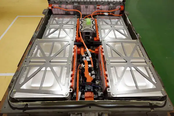 What will happen to dead electric vehicle batteries.